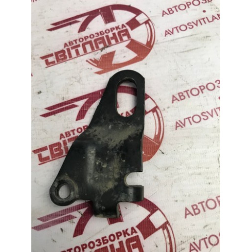 Кронштейн для підйому двигуна Opel Combo 1.7dti 2001-2011 98030468